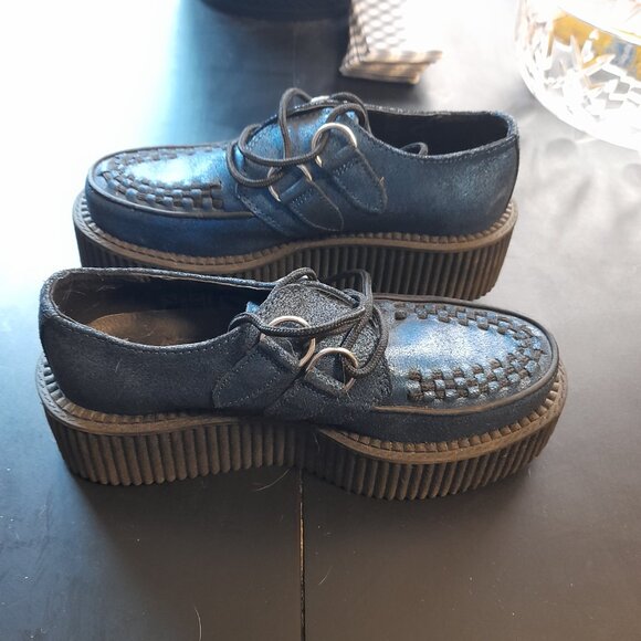 Iconic TUK creepers in metallic blue - Picture 2 of 5